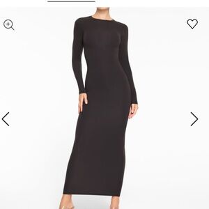 SKIMS Fits Everybody CREW NECK LONG SLEEVE DRESS XSMALL